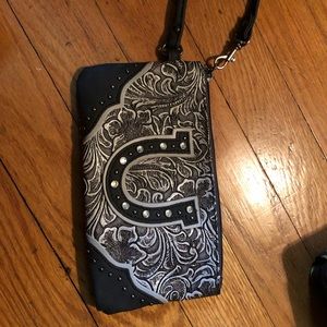 BRAND NEW! Wrangler Wristlet 🤠❤️